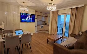 FENIX Apartment - Kryształowy, Parking, Targi, Faktura VAT,dostęp 24h
